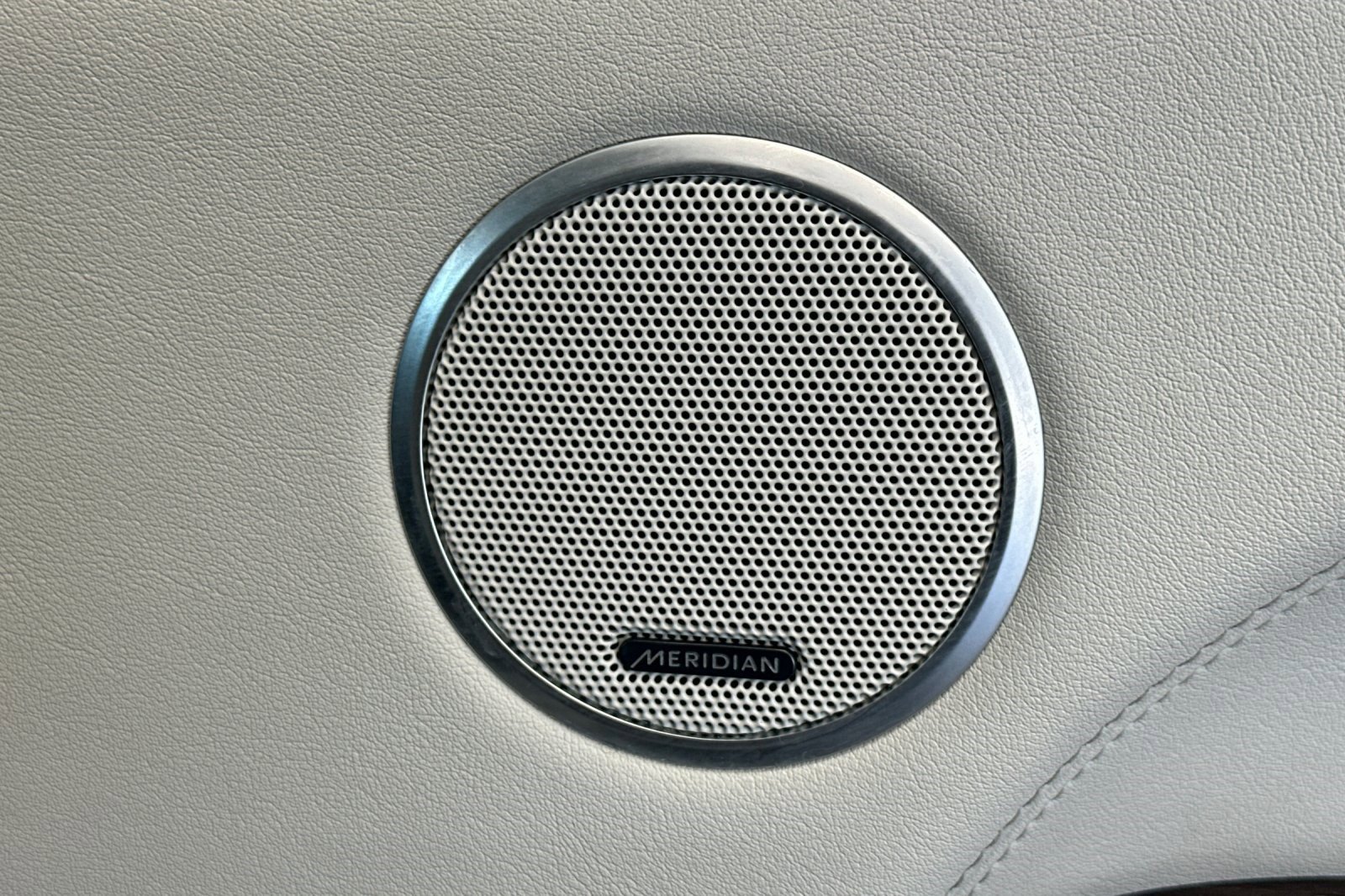 Used 2016 Land Rover Range Rover Supercharged image 16