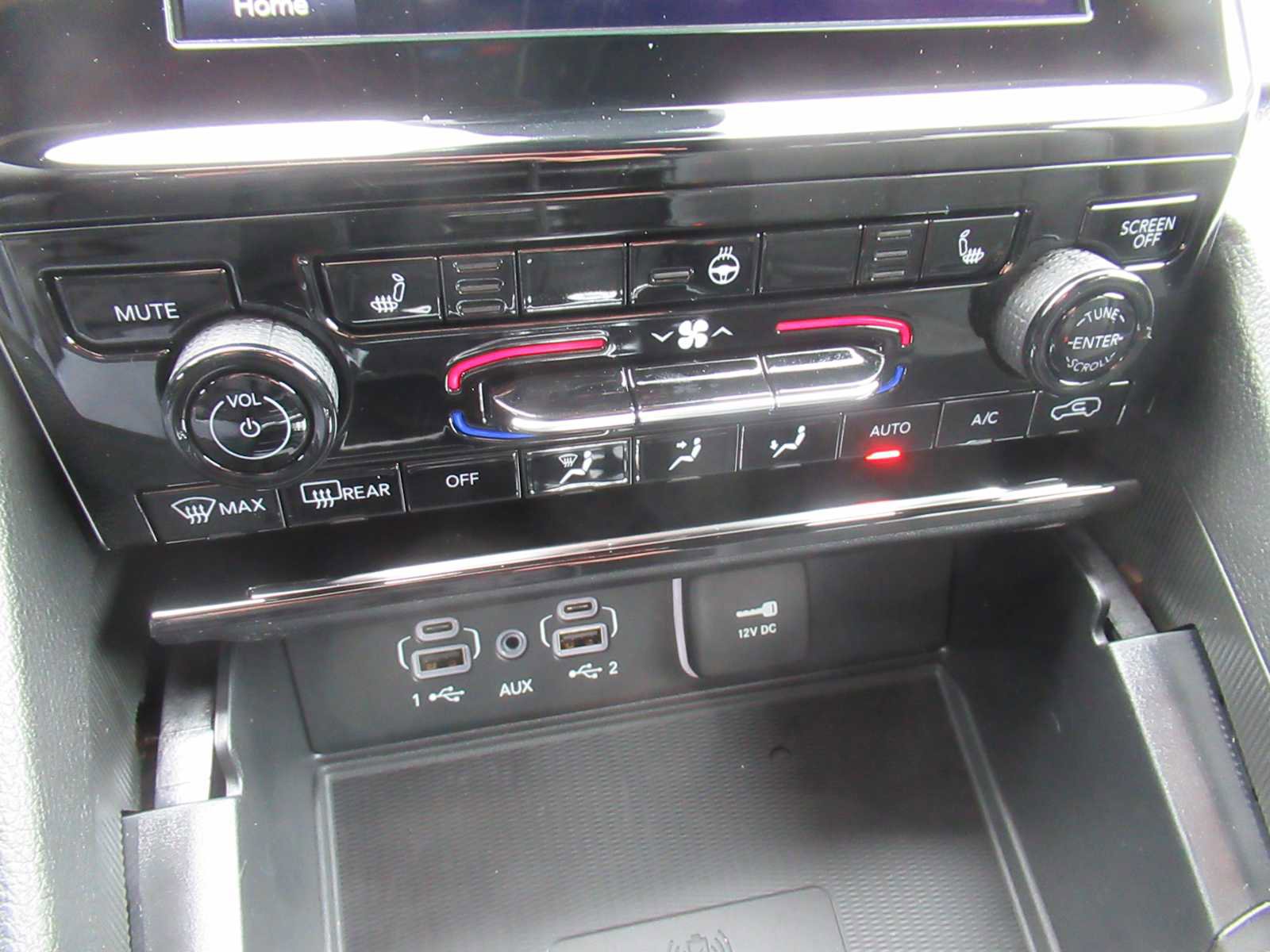 New 2025 Jeep Grand Cherokee L Altitude image 35