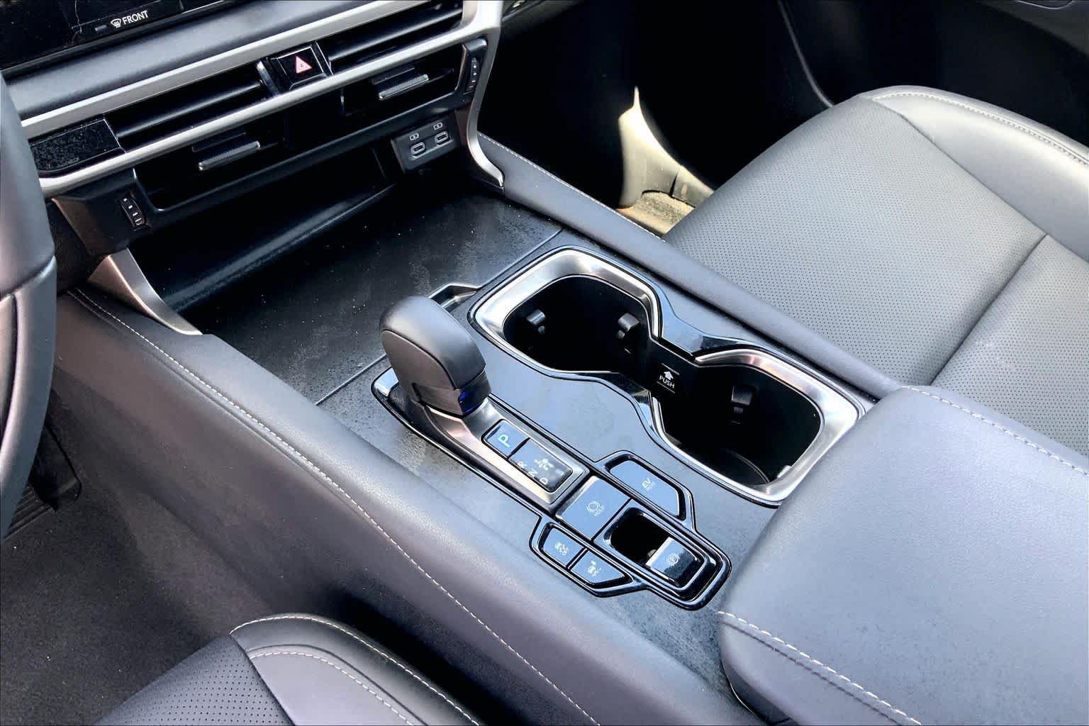Used 2024 Lexus RX 350h w/ Accessory Package (Z1) AWD/4WD image 15