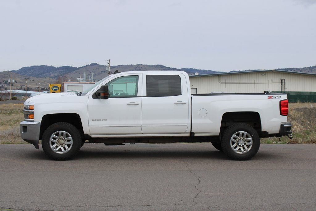 Used 2019 Chevrolet Silverado 2500 LT AWD/4WD image 3