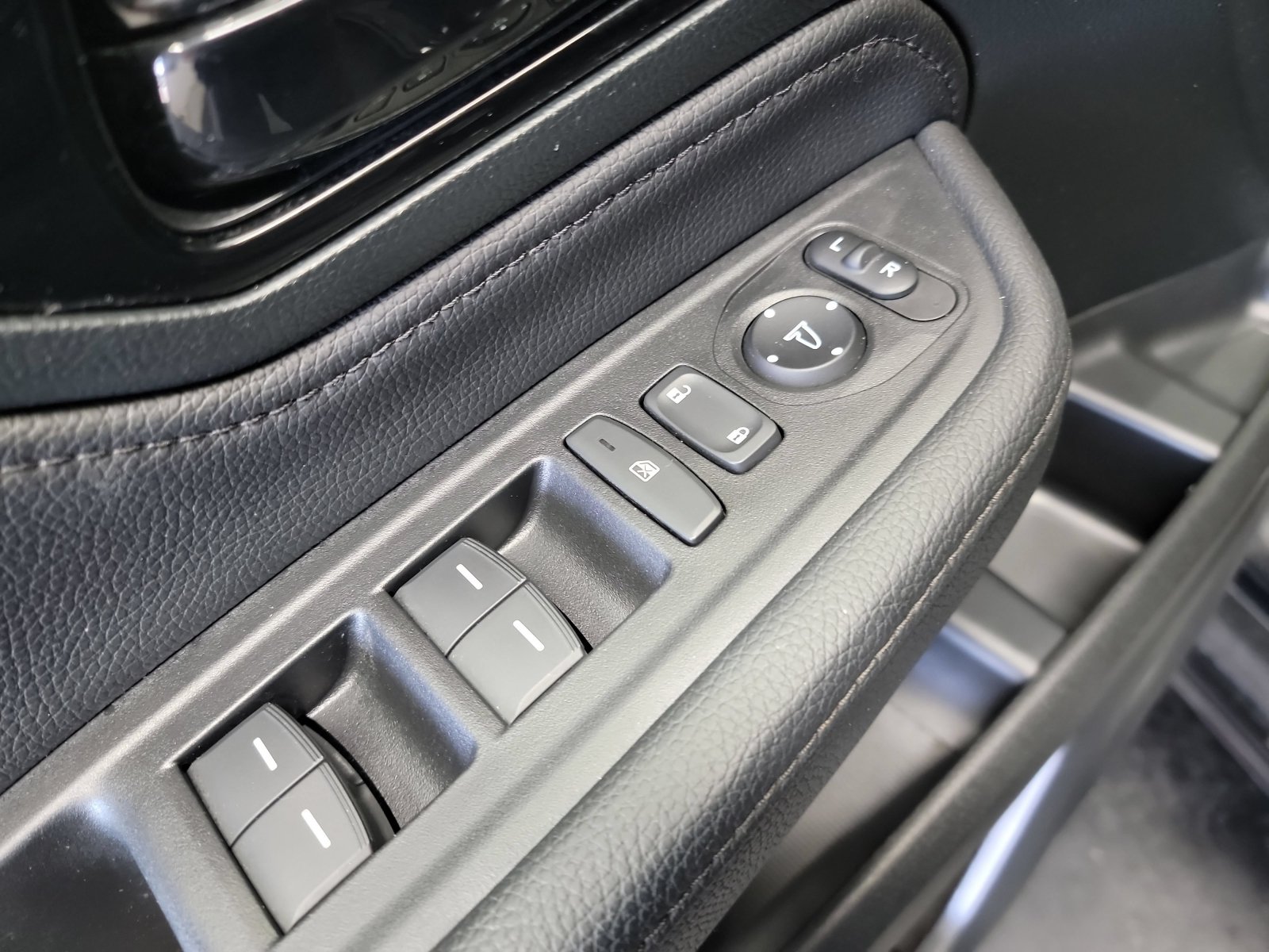 Certified 2024 Honda Odyssey Touring image 14