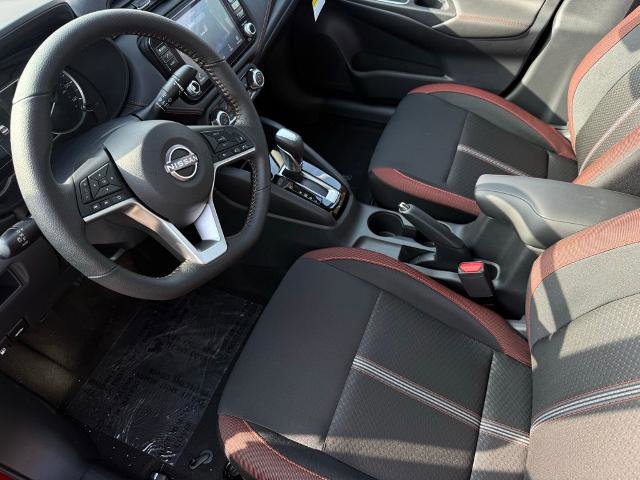New 2025 Nissan Versa SR w/ Trunk Package image 16