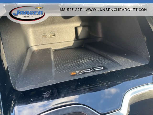 Used 2025 Chevrolet Traverse LT image 25