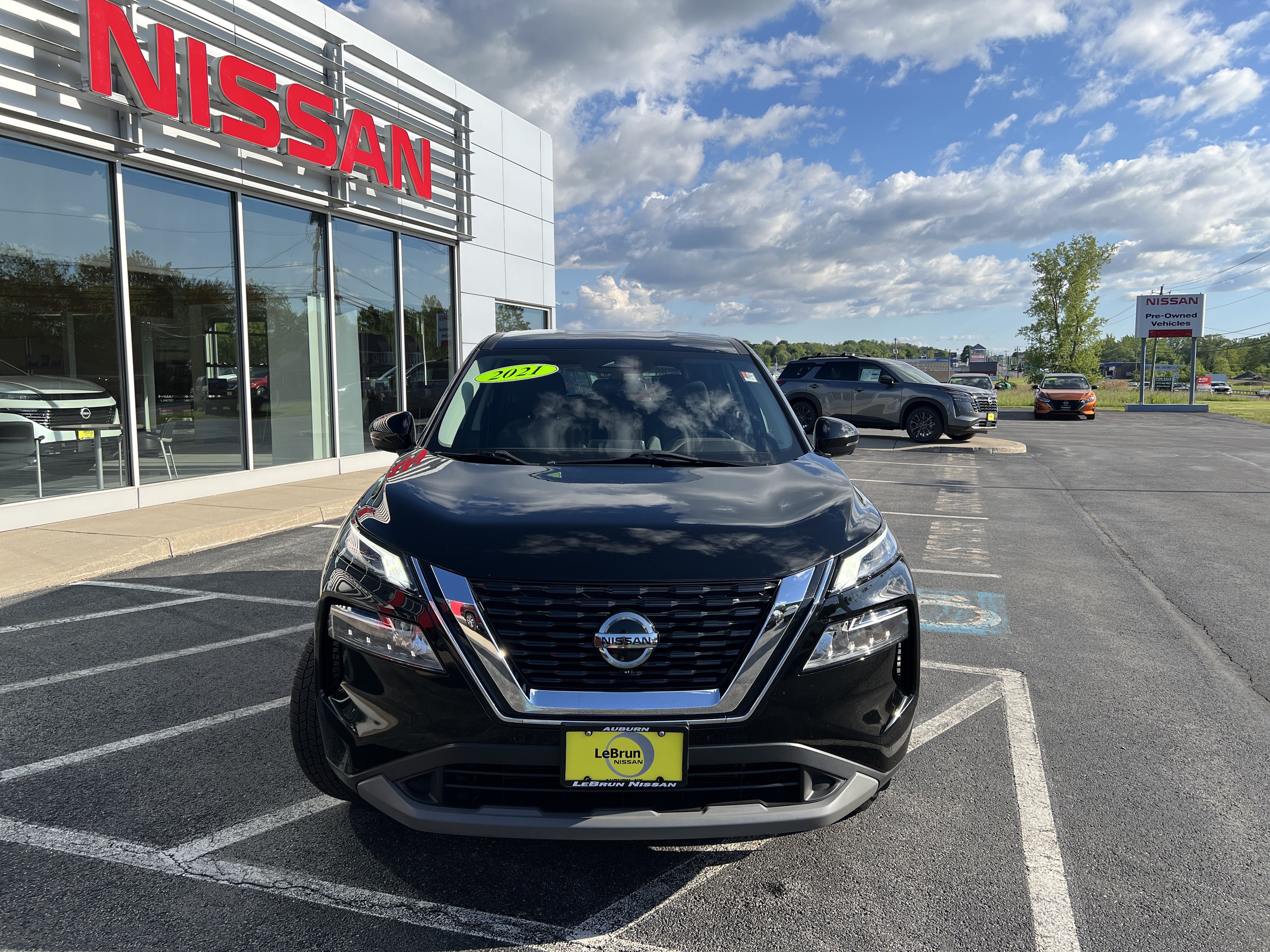 Used 2021 Nissan Rogue SV AWD/4WD image 13