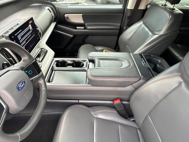 Used 2025 Ford Expedition Active AWD/4WD image 64