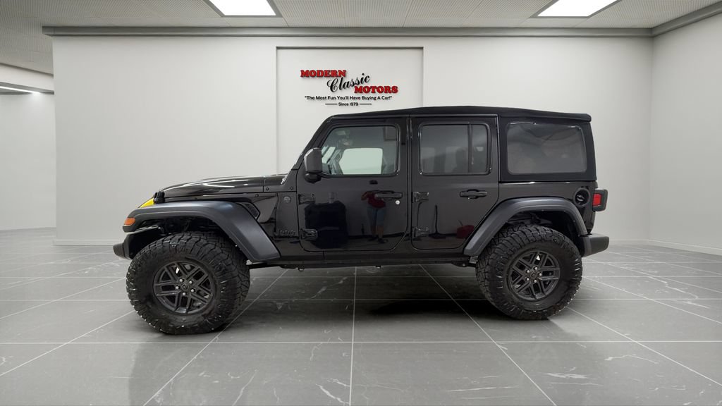 Used 2024 Jeep Wrangler Unlimited Sport AWD/4WD image 4