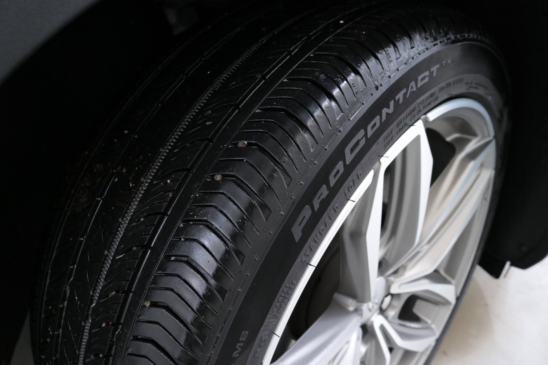 Used 2022 Cadillac XT4 Sport w/ Cold Weather Package image 36