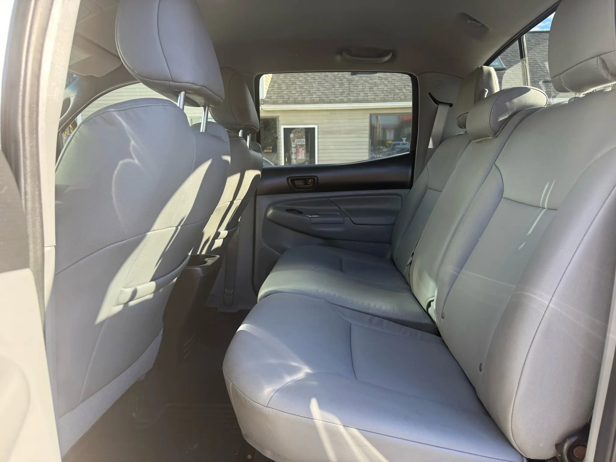 Used 2014 Toyota Tacoma 4x4 Double Cab w/ Limited Package image 21