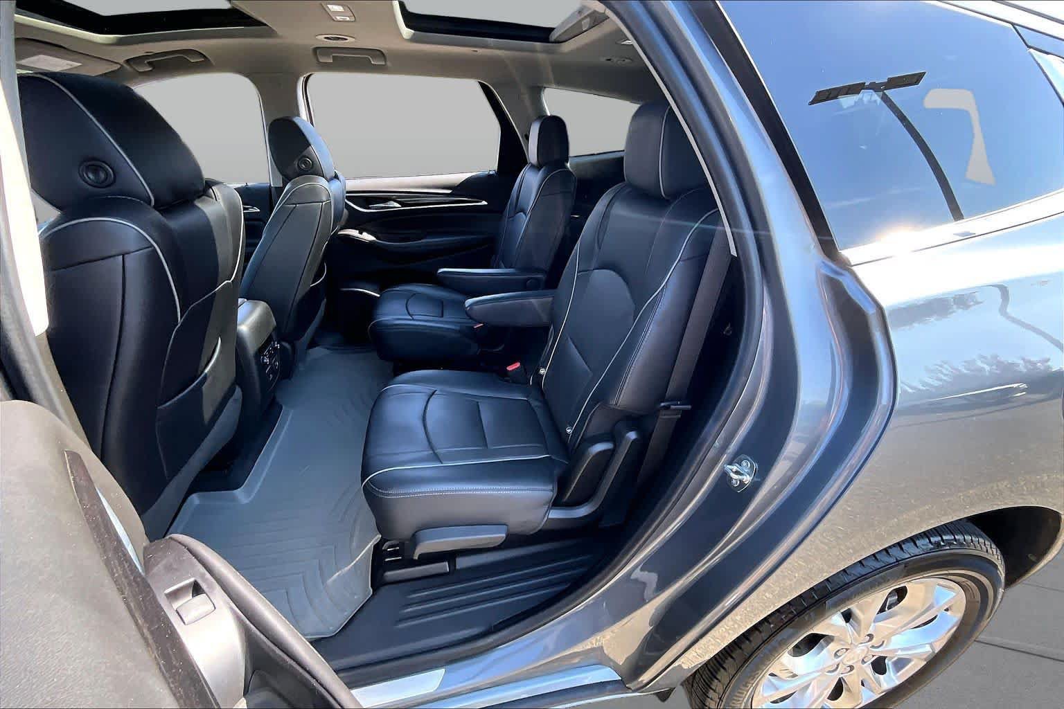 Used 2020 Buick Enclave Avenir w/ Avenir Technology Package FWD image 20