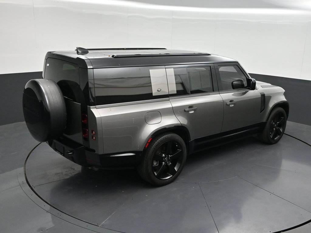 Used 2024 Land Rover Defender 130 X-Dynamic SE AWD/4WD image 19