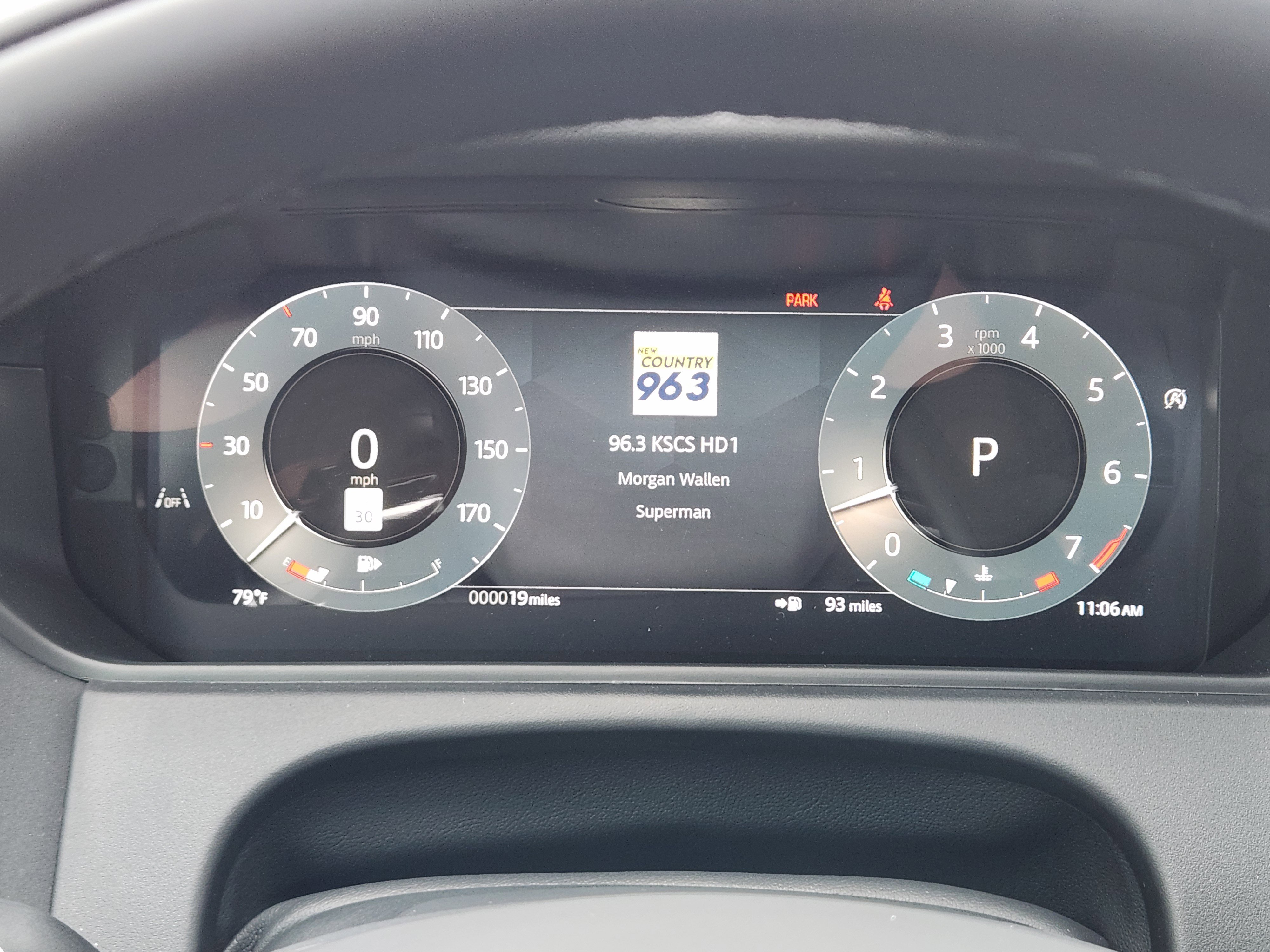 New 2026 Land Rover Range Rover Velar Dynamic SE image 16