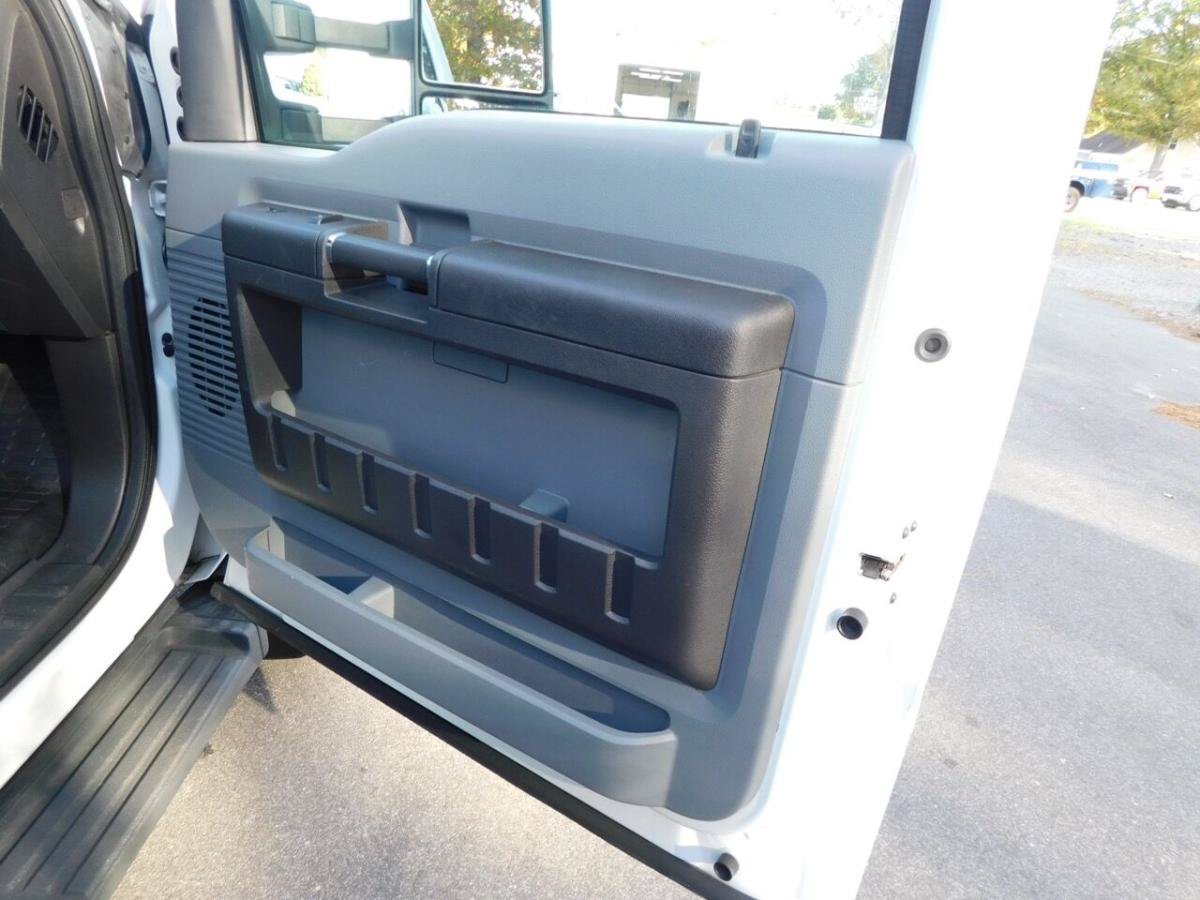 Used 2011 Ford F550 Luxury w/ PWR Equipment Group RWD image 17