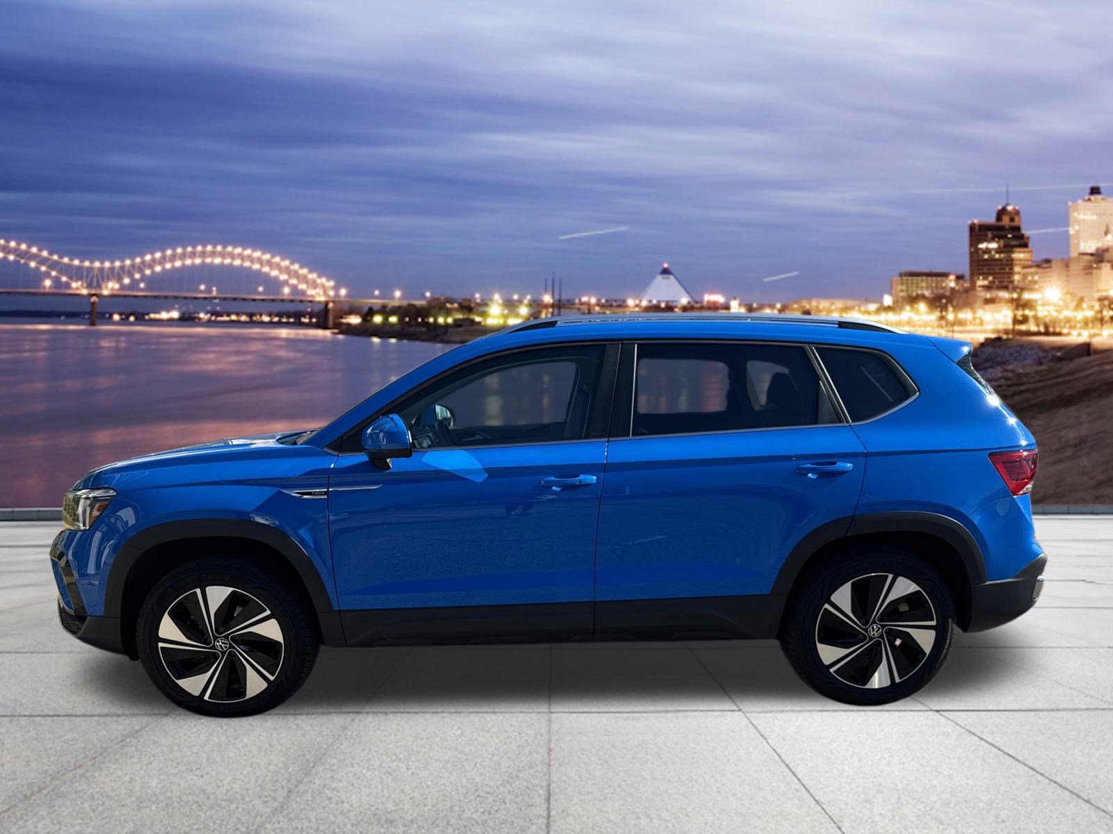 Certified 2024 Volkswagen Taos SE image 2