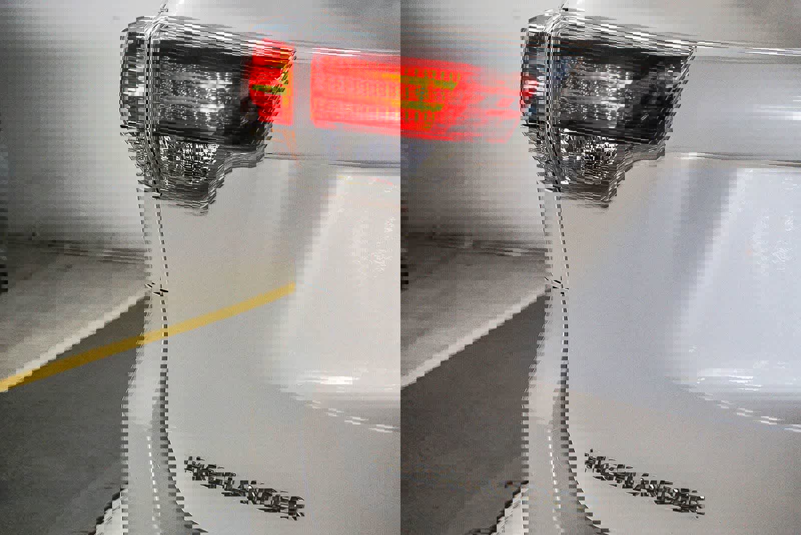 Used 2015 Toyota Highlander XLE image 11