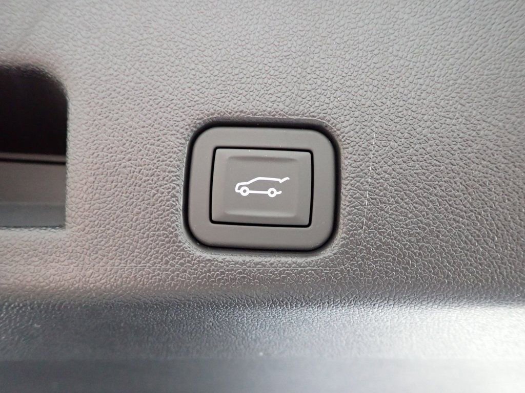 New 2026 Chevrolet Traverse LT w/ LPO, Floor Liner Package image 14