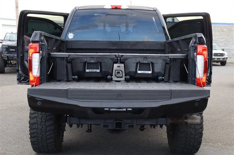 Used 2017 Ford F350 Platinum w/ Platinum Ultimate Package image 33