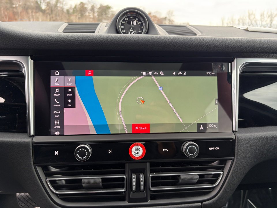 Certified 2026 Porsche Macan Turbo AWD/4WD image 22