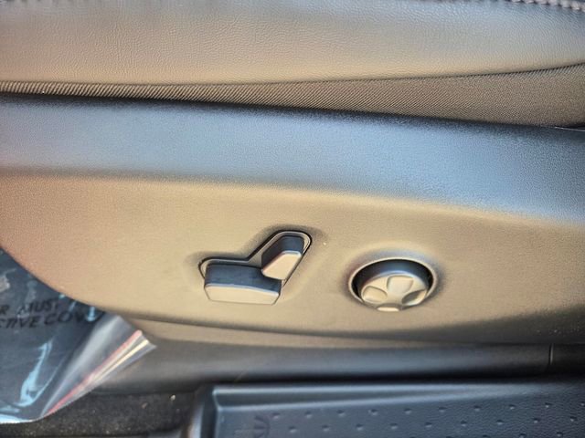 New 2026 Chrysler Pacifica Select FWD image 4