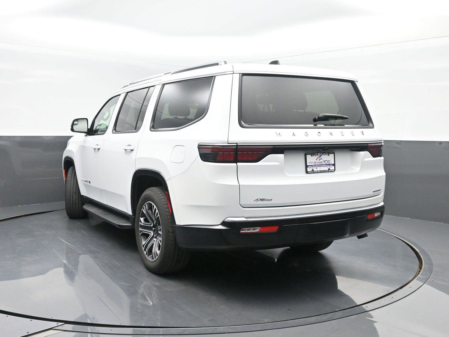 Used 2024 Jeep Wagoneer Series II image 46