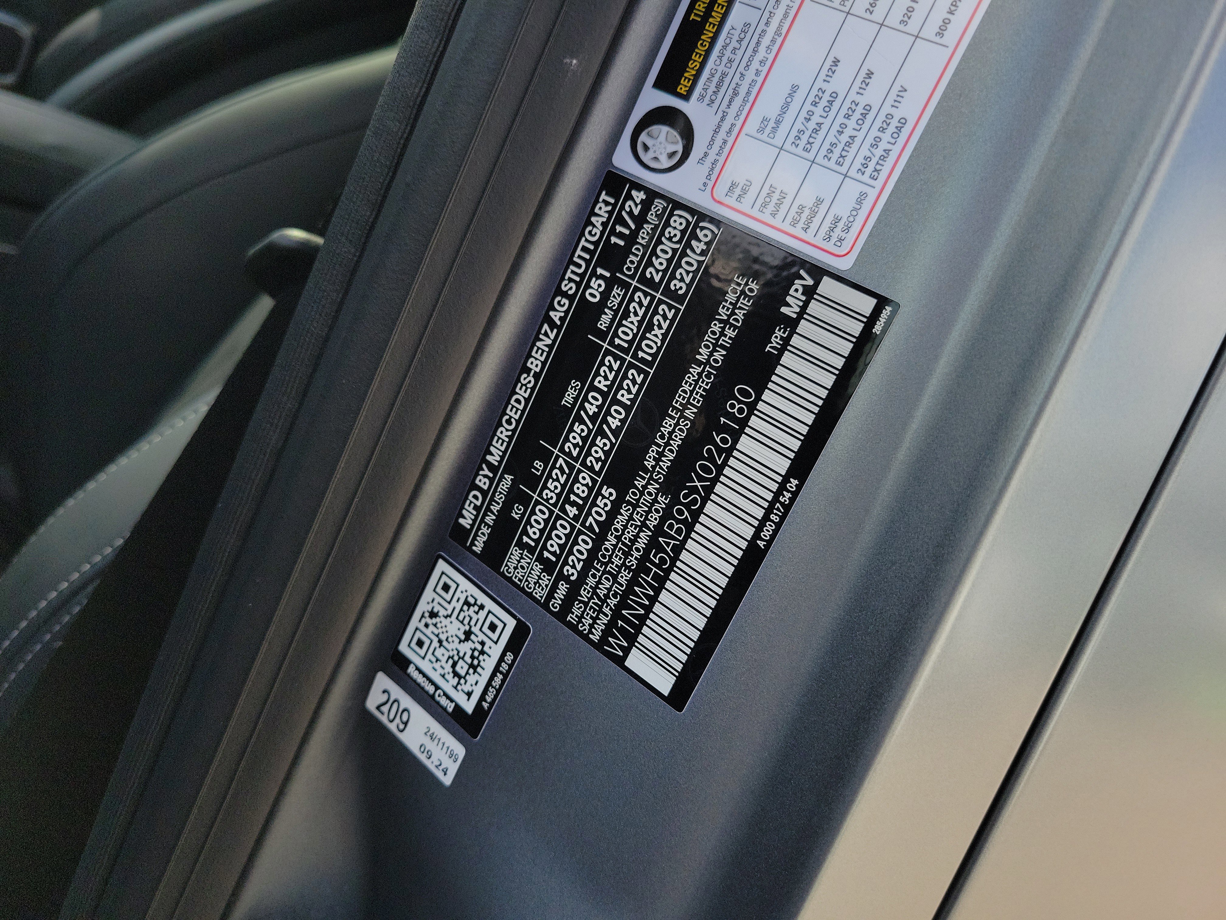 Certified 2025 Mercedes-Benz G 63 AMG 4MATIC image 35