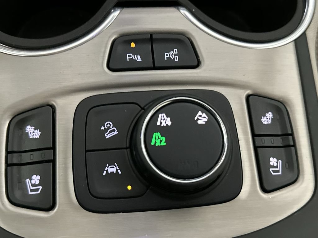 Used 2018 GMC Terrain Denali w/ Advanced Safety Package AWD/4WD image 45