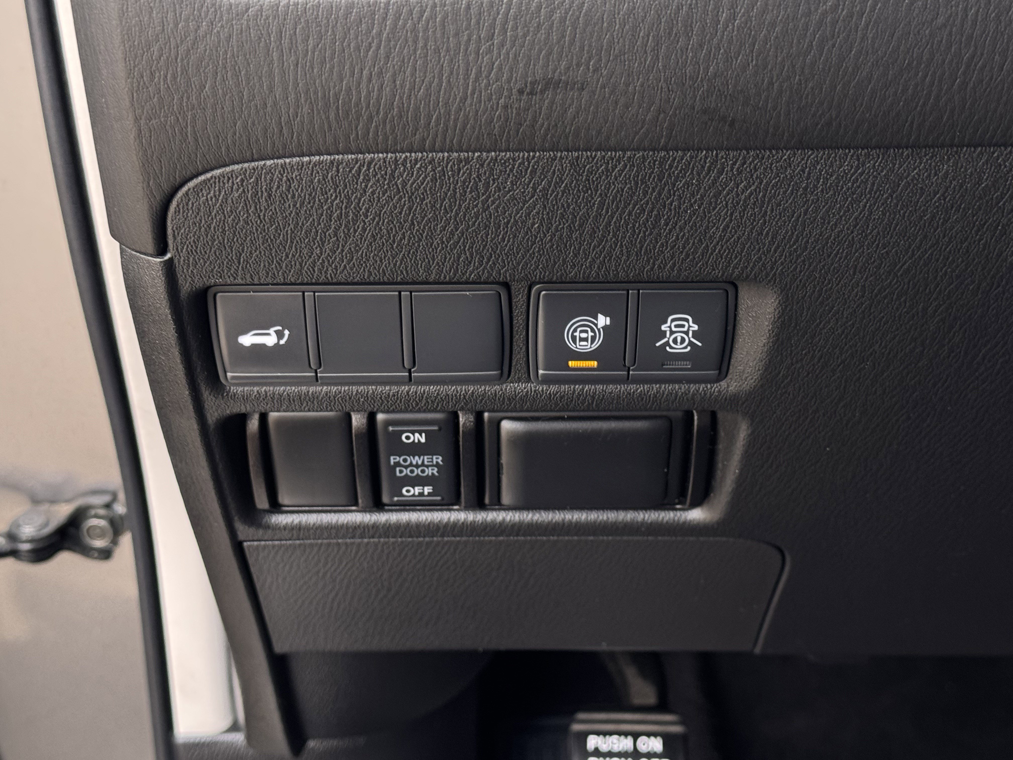 Used 2020 Nissan Armada SL w/ Premium Package image 24