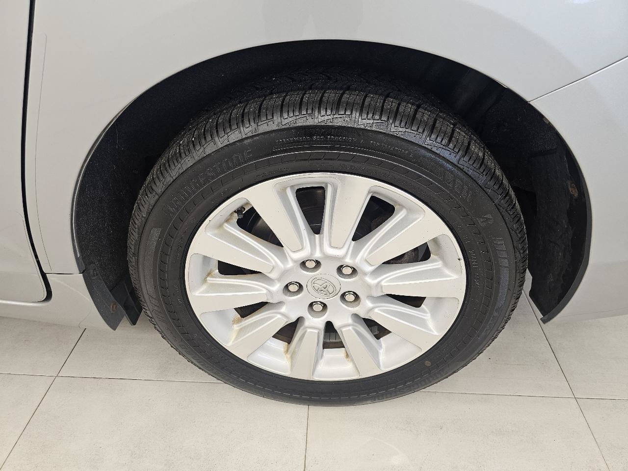 Used 2014 Toyota Sienna XLE AWD/4WD image 29
