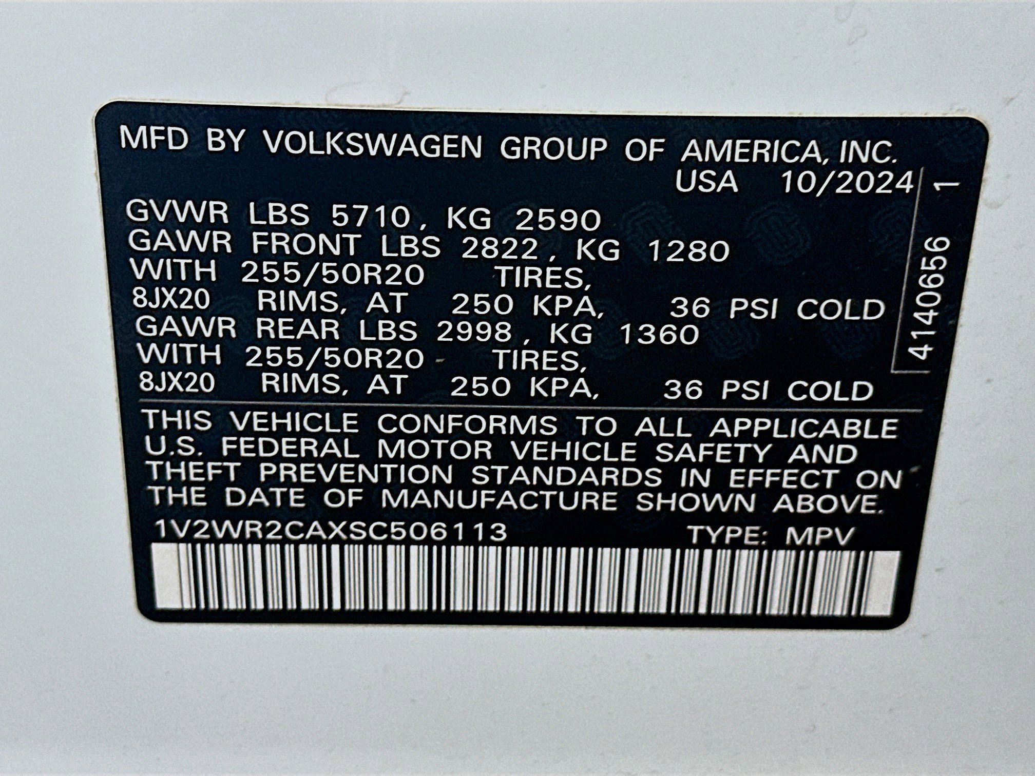 Used 2025 Volkswagen Atlas SE image 12