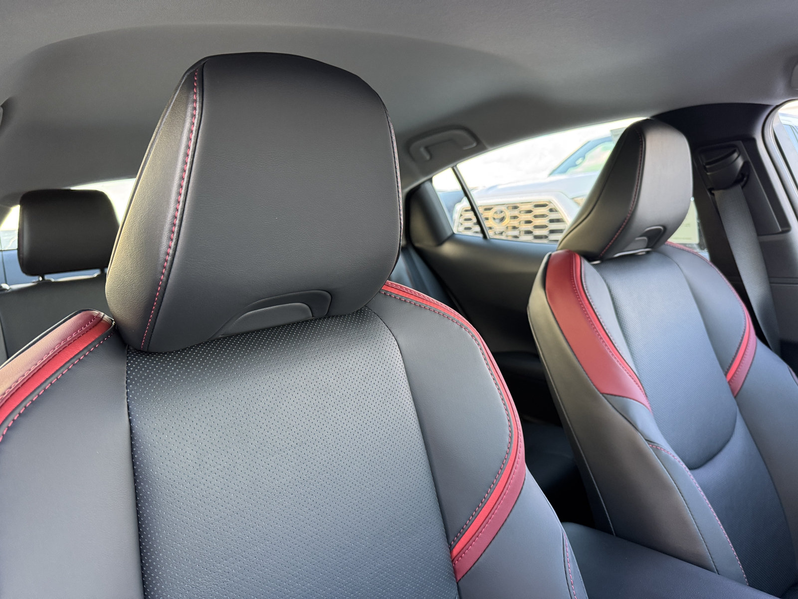 New 2027 Toyota Prius Plug-In Hybrid FWD image 3