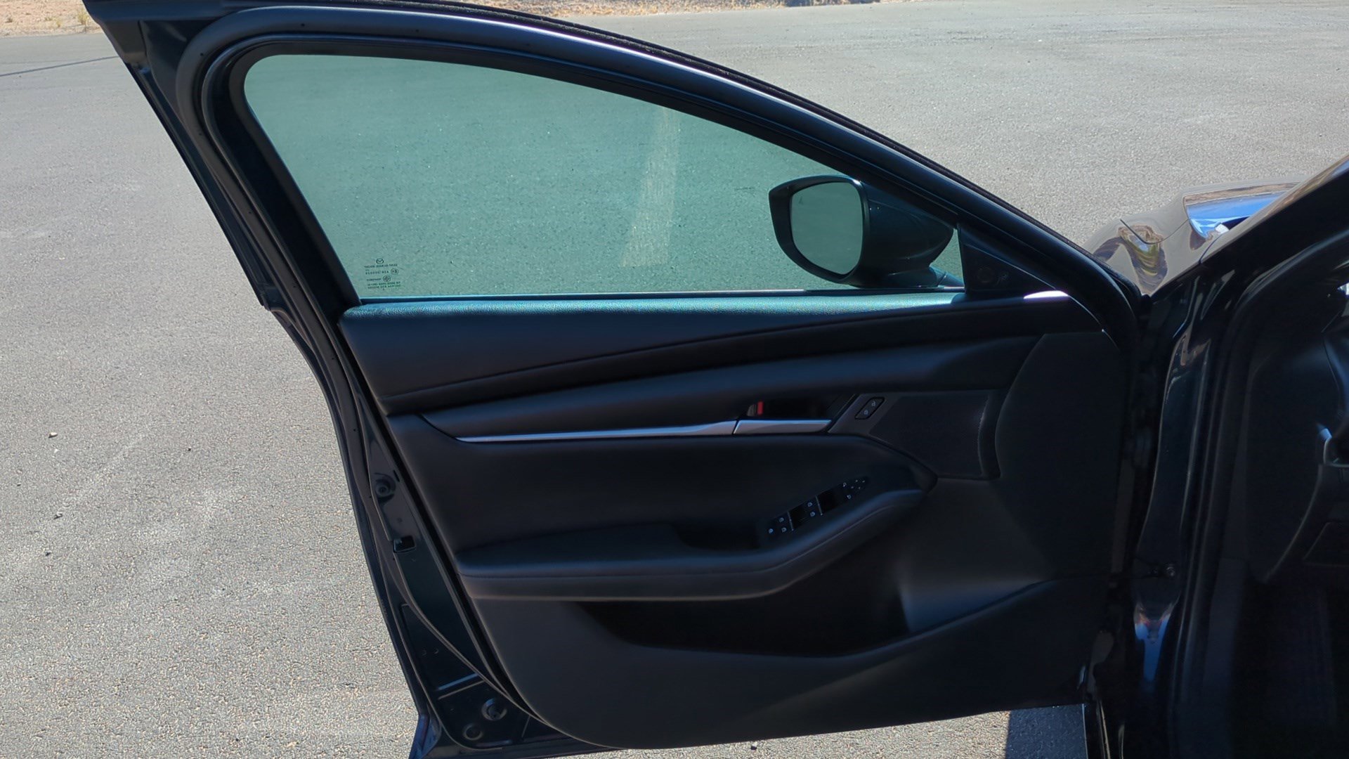 Used 2023 MAZDA MAZDA3 s image 12