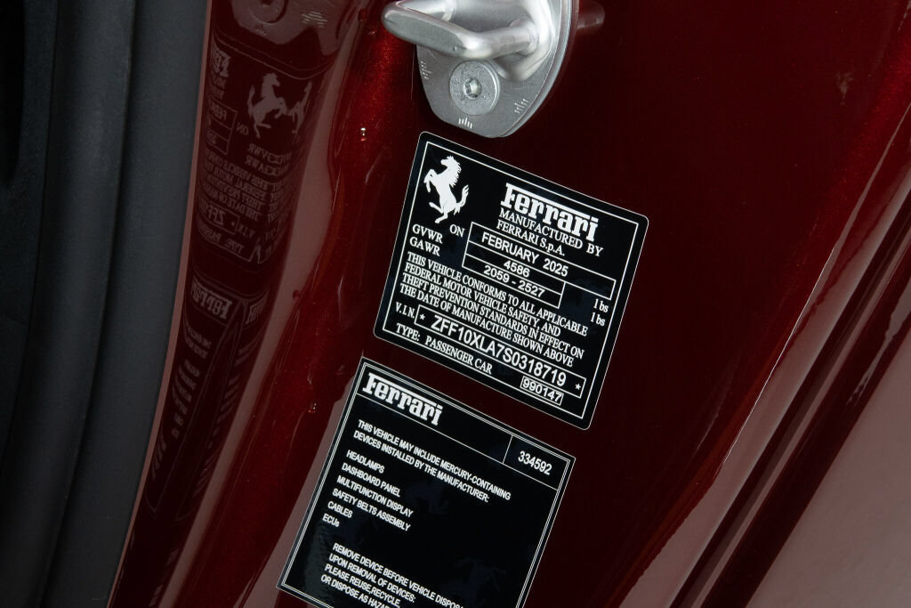 Certified 2025 Ferrari 12Cilindri RWD image 29