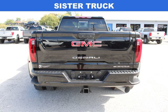 Used 2025 GMC Sierra 3500 Denali w/ Denali Reserve Package image 9