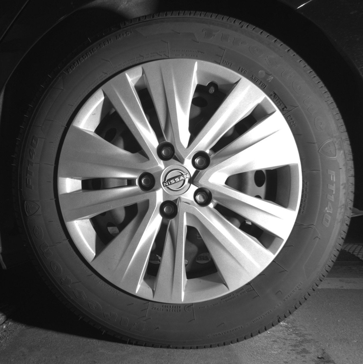 Used 2025 Nissan Sentra S FWD image 14