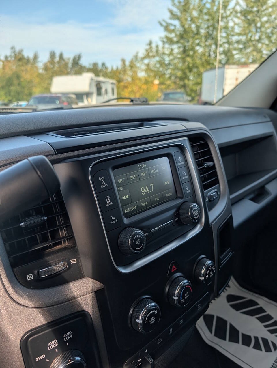 Used 2017 RAM 2500 Tradesman w/ Chrome Appearance Group AWD/4WD image 17