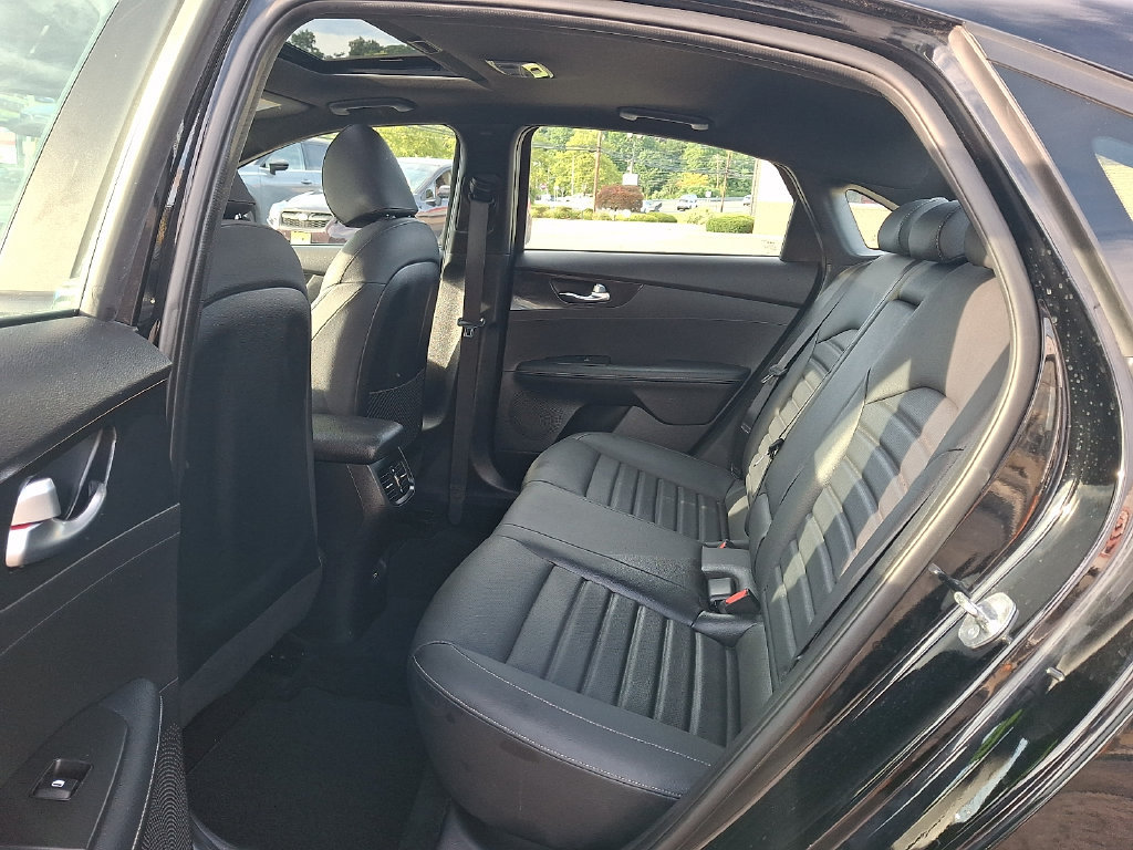 Certified 2023 Kia Forte GT-Line w/ GT-Line Premium Package FWD image 12
