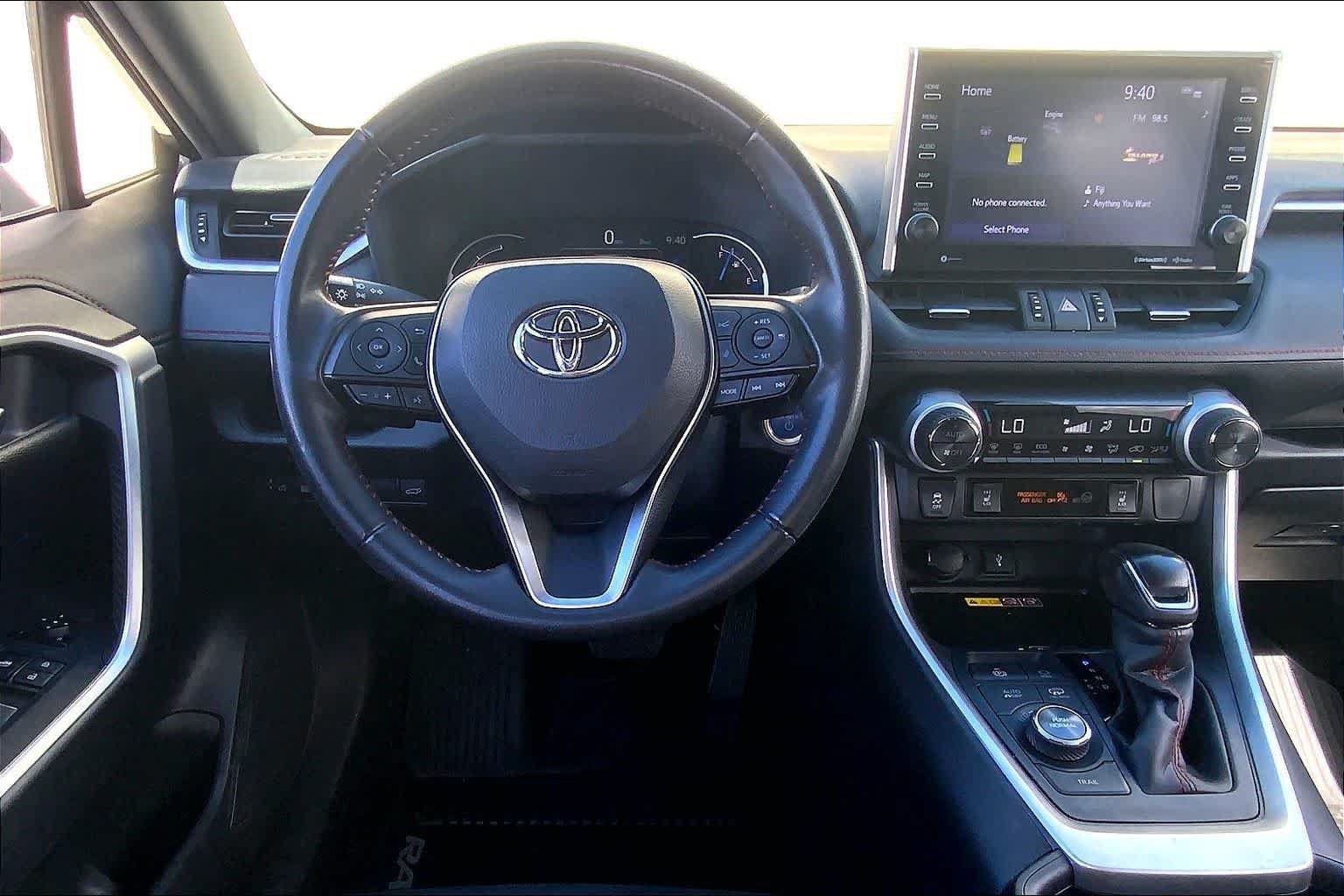Used 2022 Toyota RAV4 XSE AWD/4WD image 14