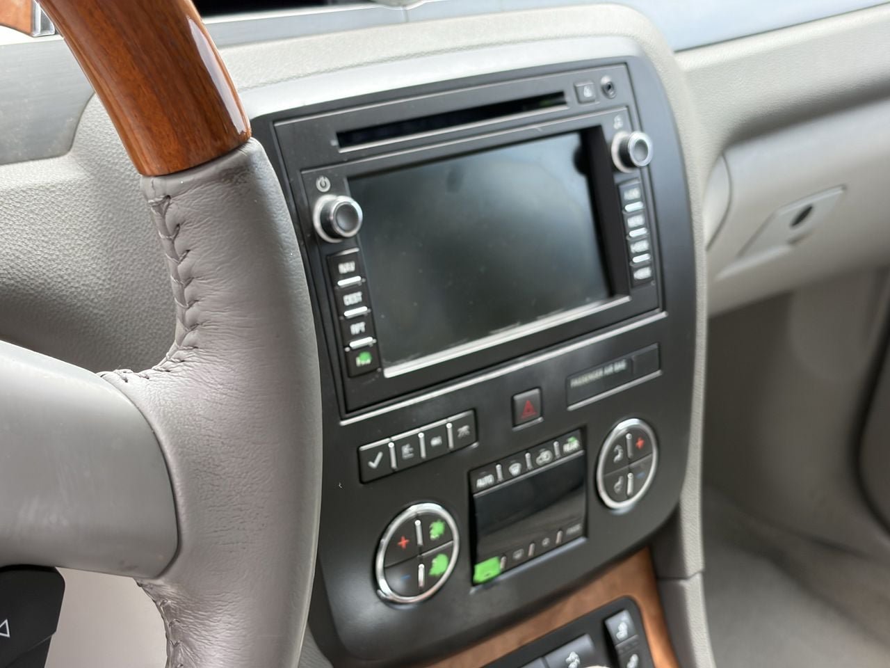 Used 2012 Buick Enclave Leather w/ LPO, Cargo Convenience Pkg FWD image 12