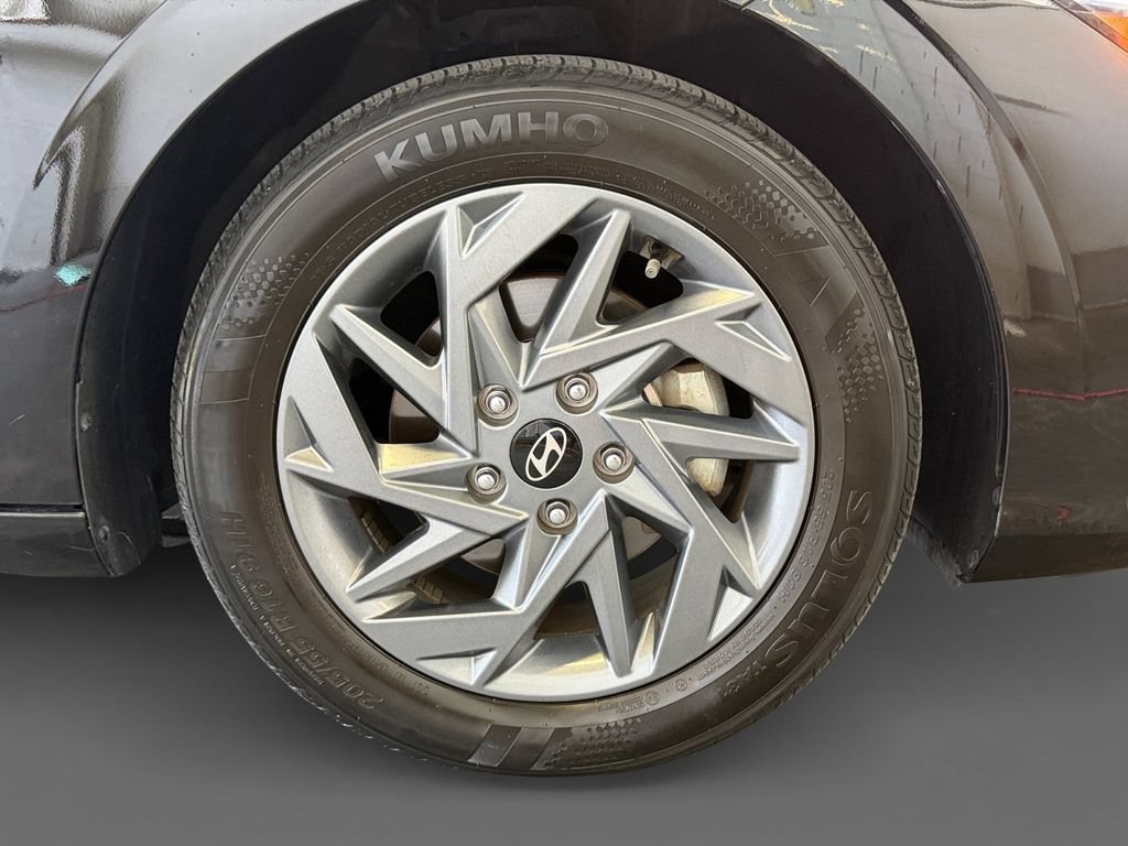 Used 2024 Hyundai Elantra SEL FWD image 7