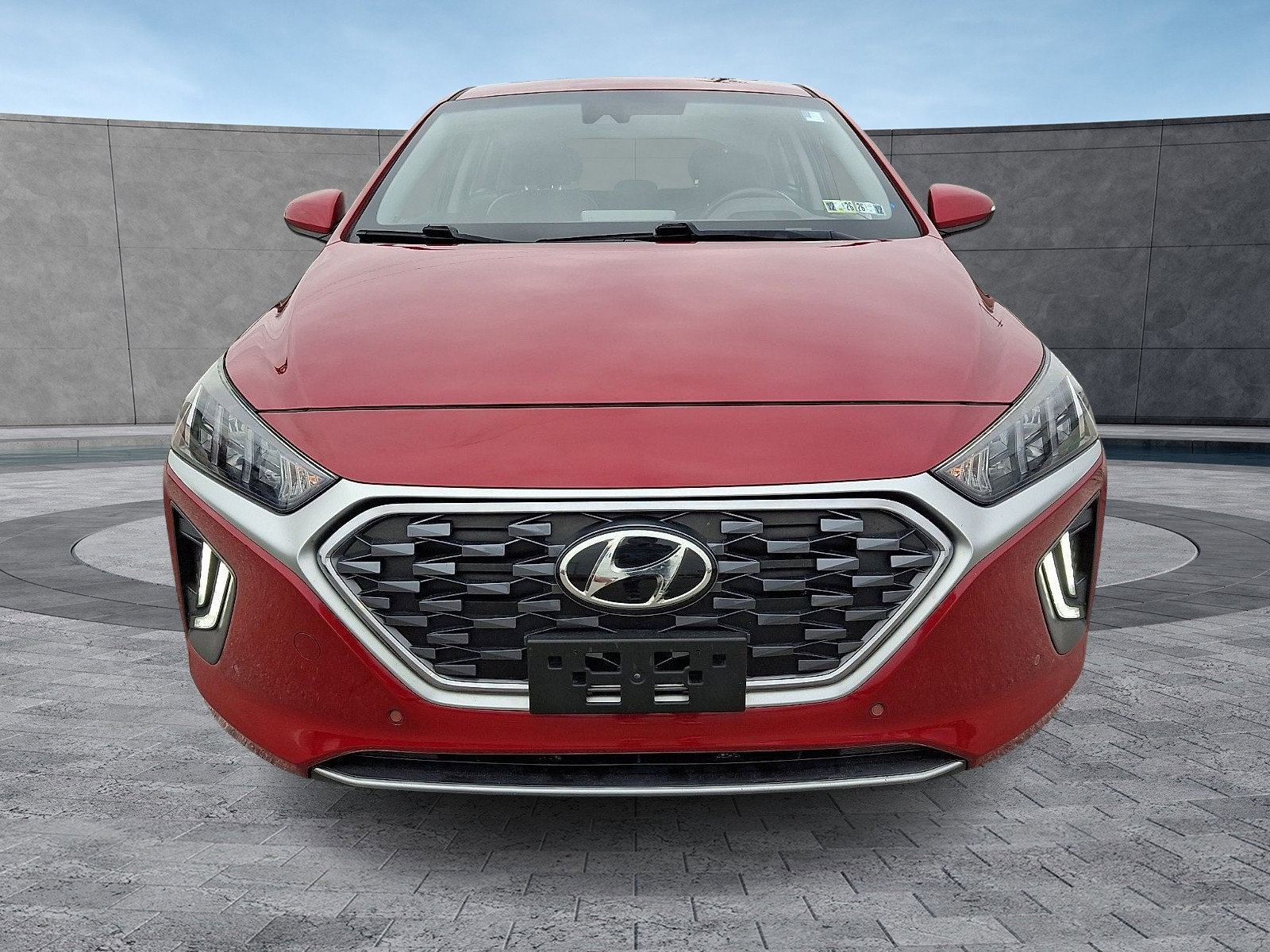 Used 2020 Hyundai Ioniq Limited video 3