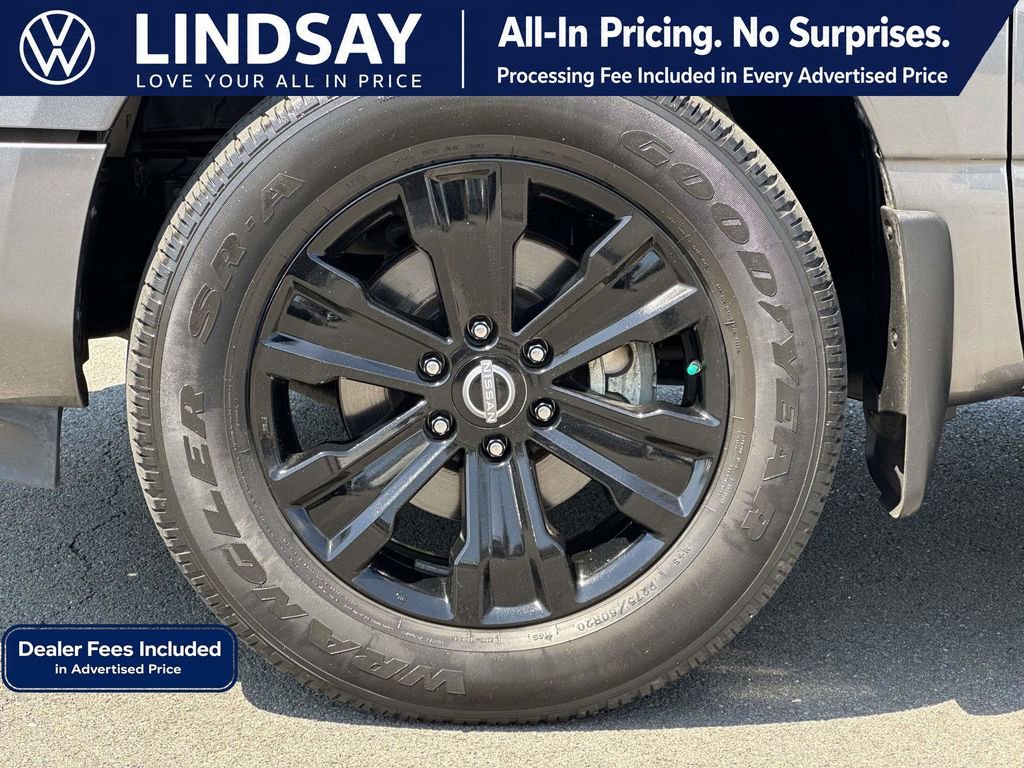 Used 2023 Nissan Titan SV w/ SV Convenience Package AWD/4WD image 8