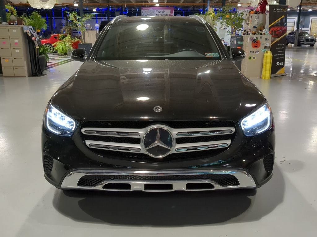 Used 2021 Mercedes-Benz GLC 300 4MATIC image 3