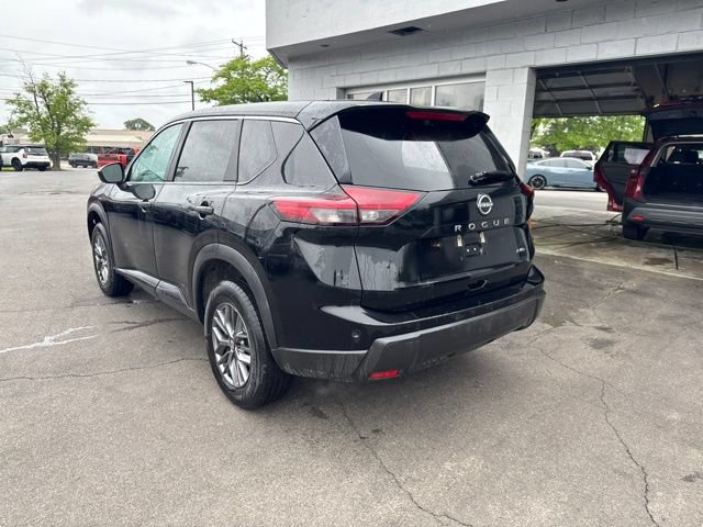 Used 2024 Nissan Rogue S AWD/4WD image 4