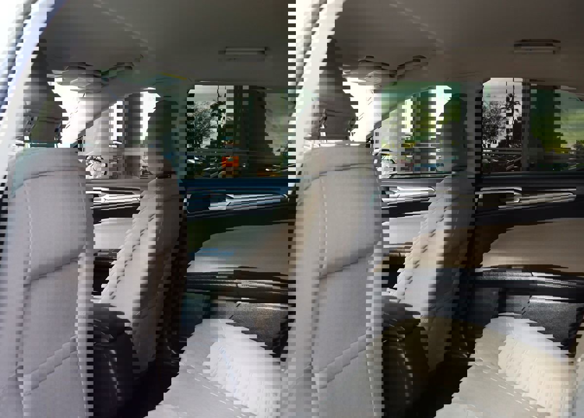 Used 2018 Ford Fusion S image 35