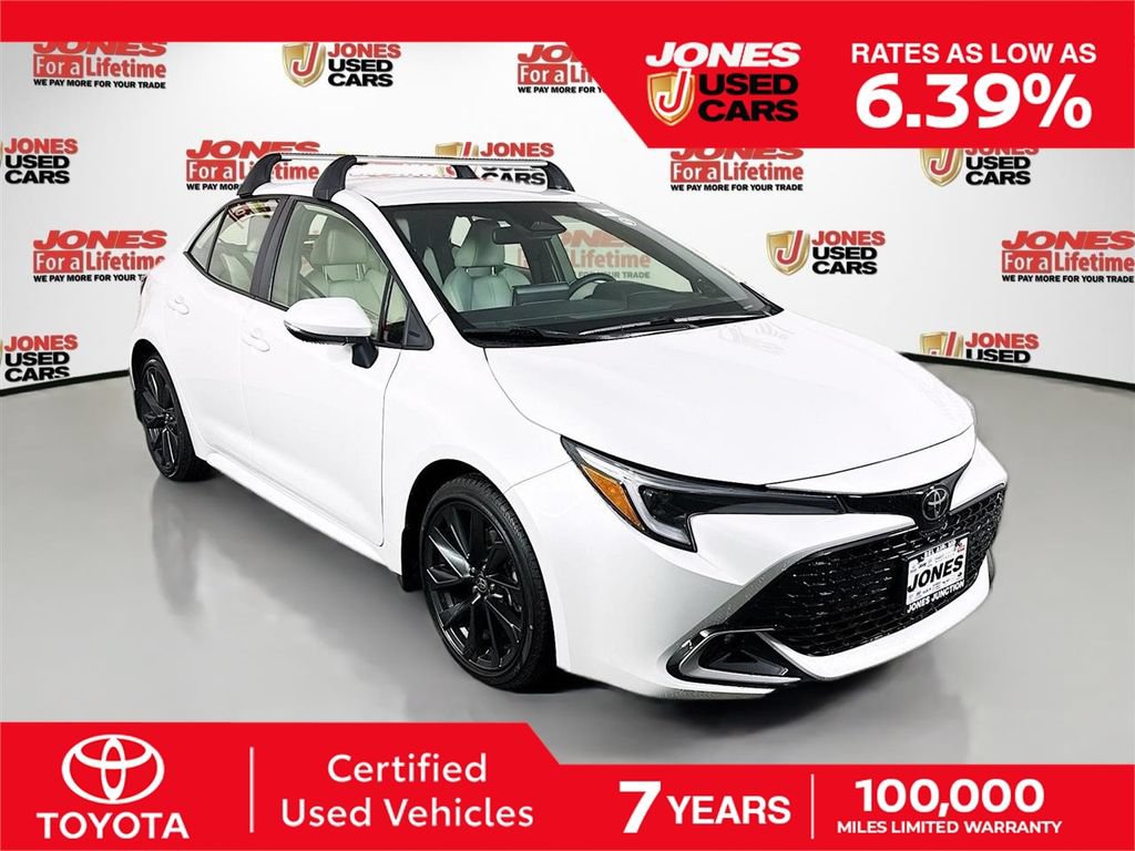 Certified 2025 Toyota Corolla XSE FWD image 1