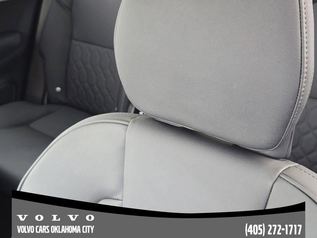 Certified 2025 Volvo XC90 B6 Plus image 14