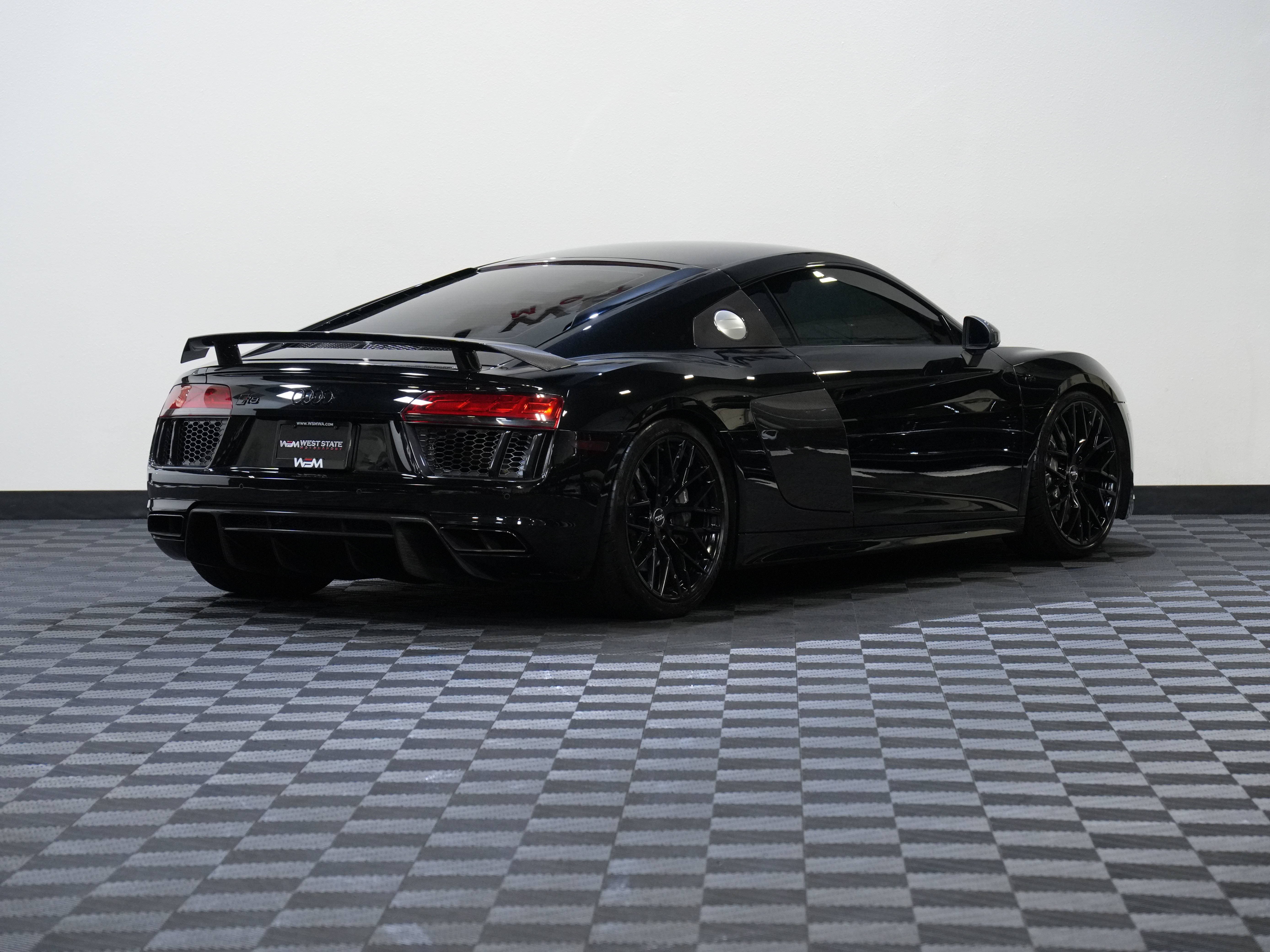 Used 2017 Audi R8 V10 plus AWD/4WD image 6
