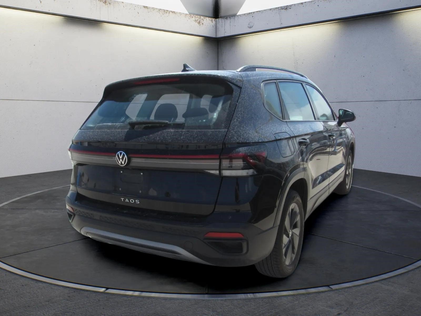 Used 2025 Volkswagen Taos S FWD image 3