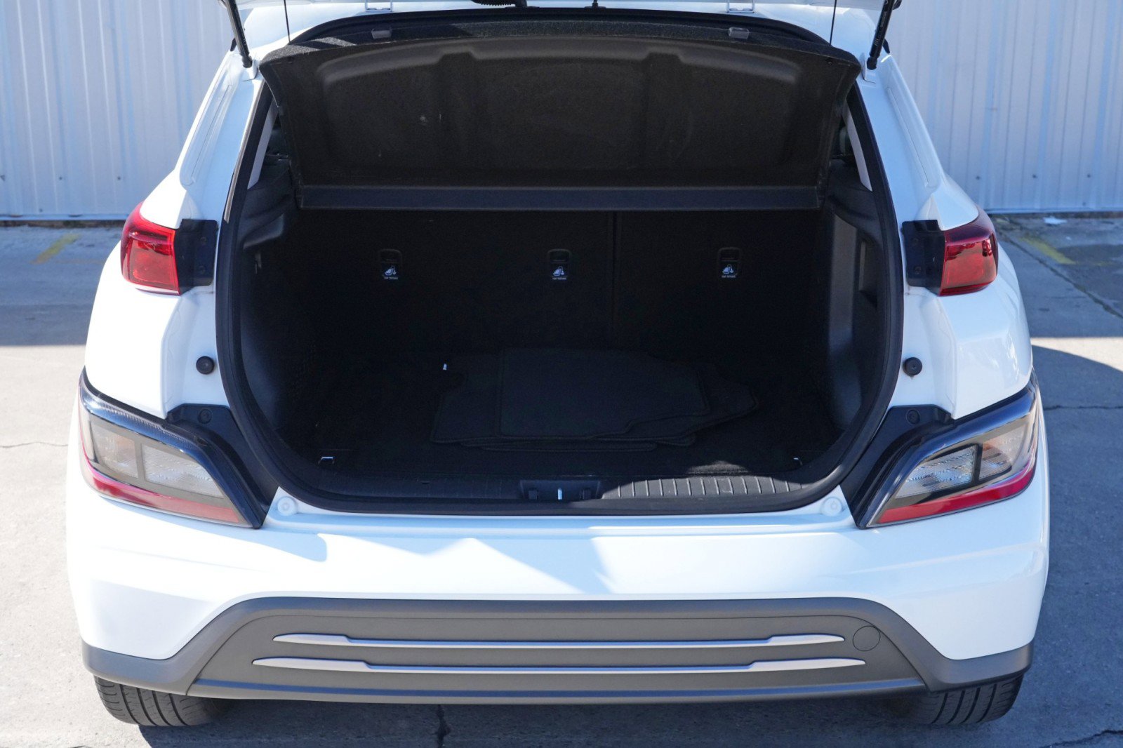 Used 2022 Hyundai Kona SEL w/ Convenience Package image 9