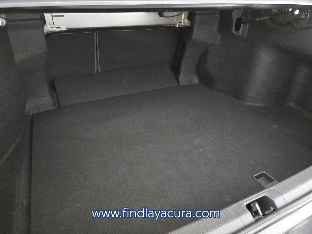 Used 2018 Toyota Camry SE image 16