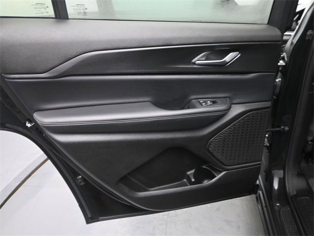 Used 2024 Jeep Grand Cherokee L Altitude image 15